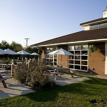 Premier Inn Клактън он Сий Екстериор снимка