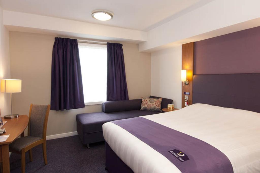 Premier Inn Клактън он Сий Екстериор снимка